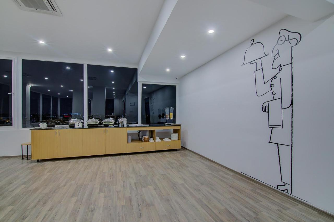 Townhouse Global Wings Hotels Near Sri Amruth Chithra Mandira Bangalore Extérieur photo