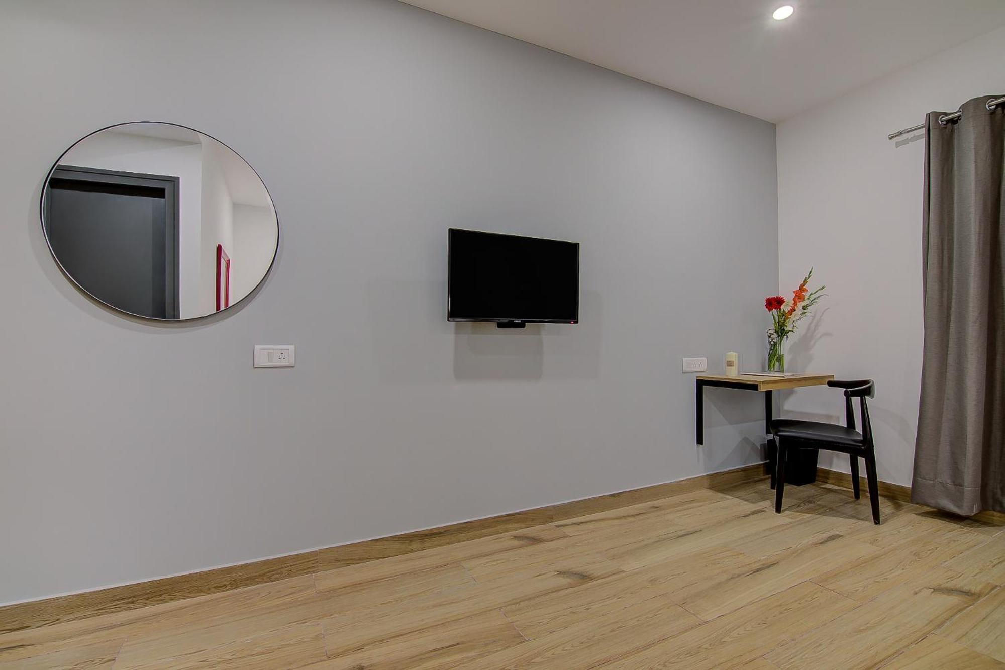 Townhouse Global Wings Hotels Near Sri Amruth Chithra Mandira Bangalore Extérieur photo