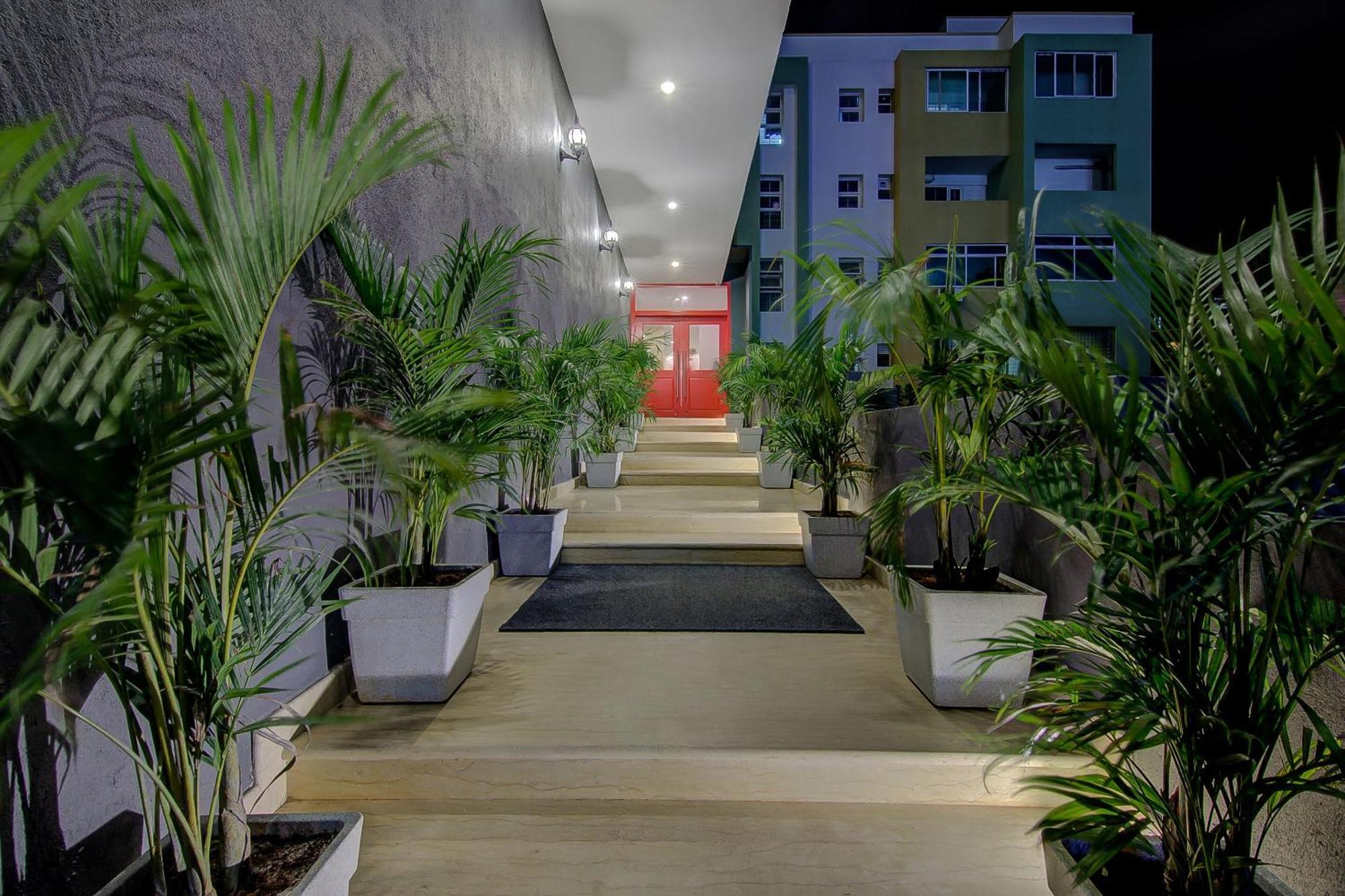 Townhouse Global Wings Hotels Near Sri Amruth Chithra Mandira Bangalore Extérieur photo